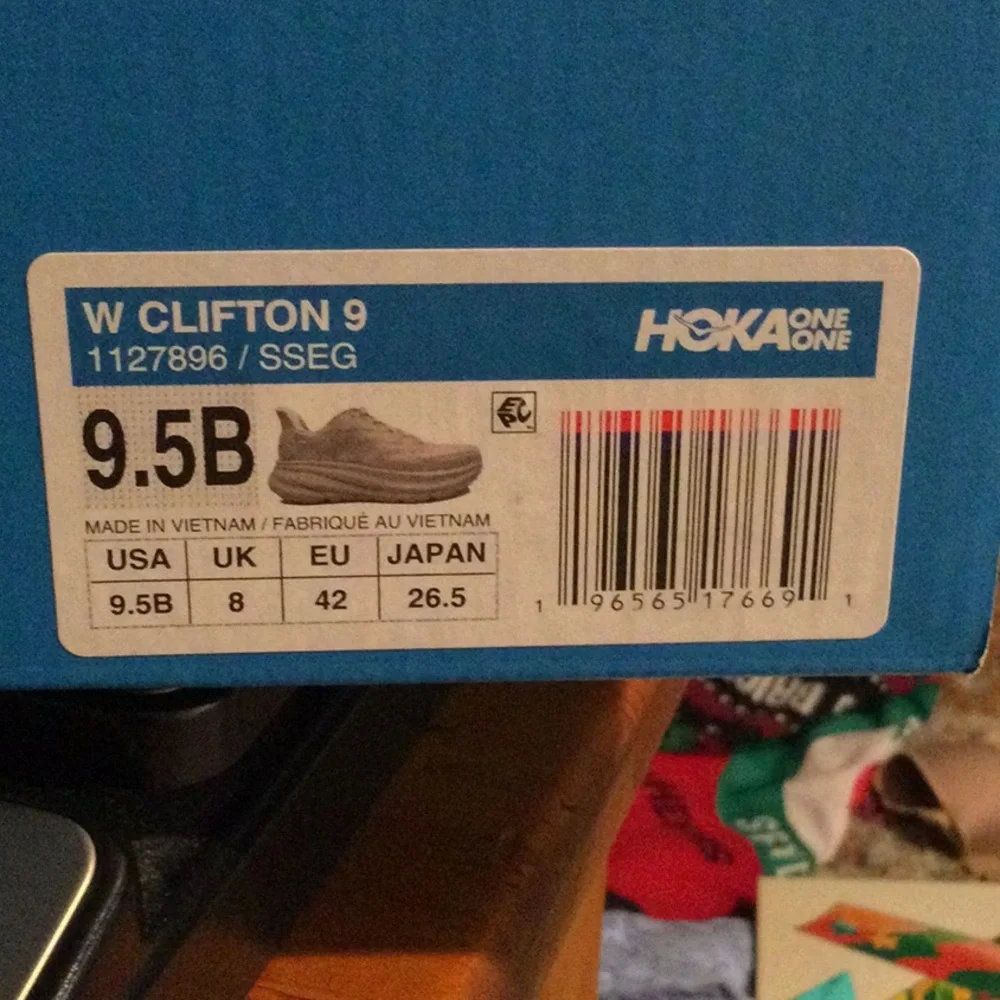 Hoka Clifton 9 Women’s 9.5B NIB in Shifting Sand Eggnog - Picture 4 of 4